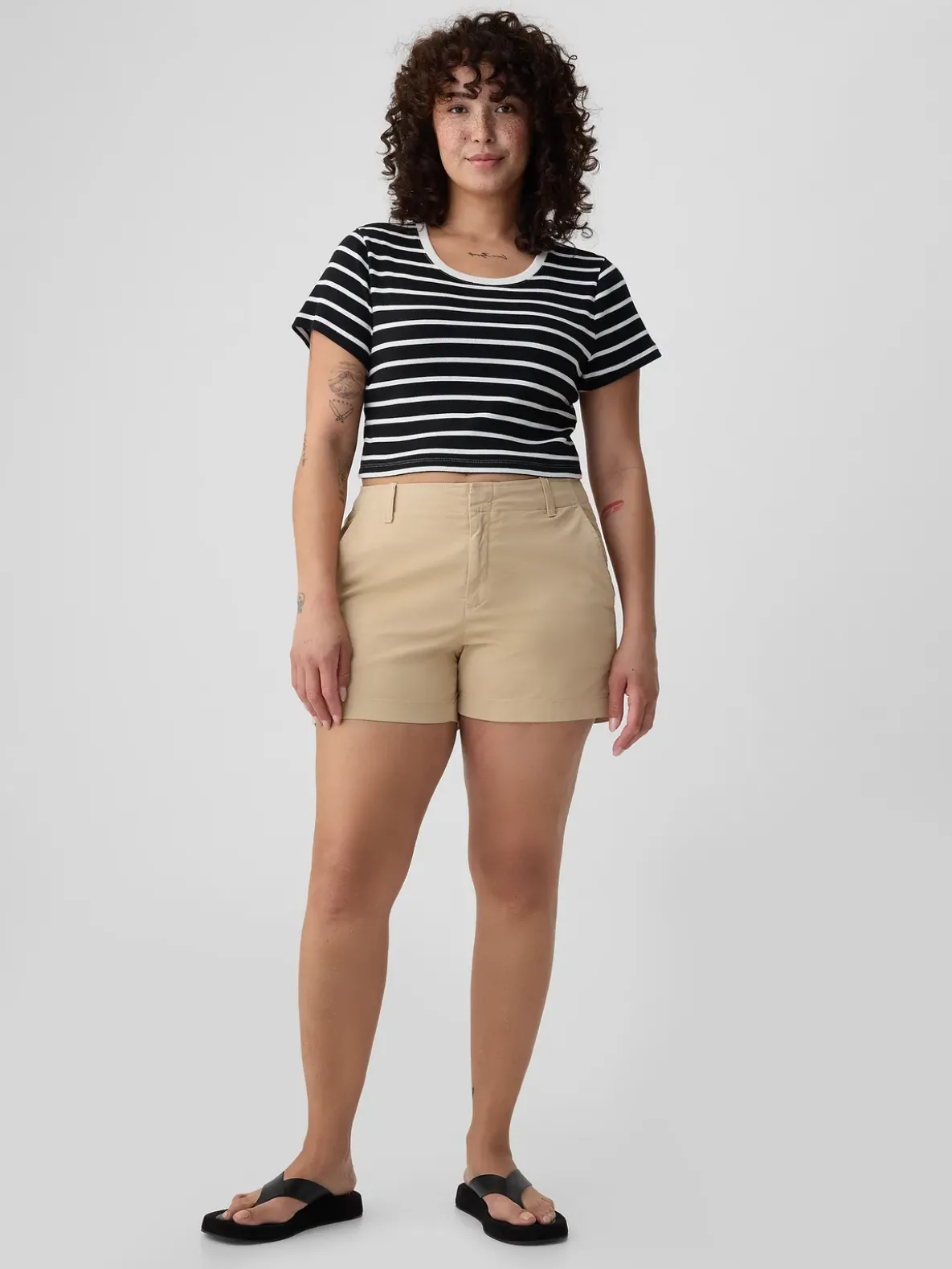 4" Downtown Khaki Shorts