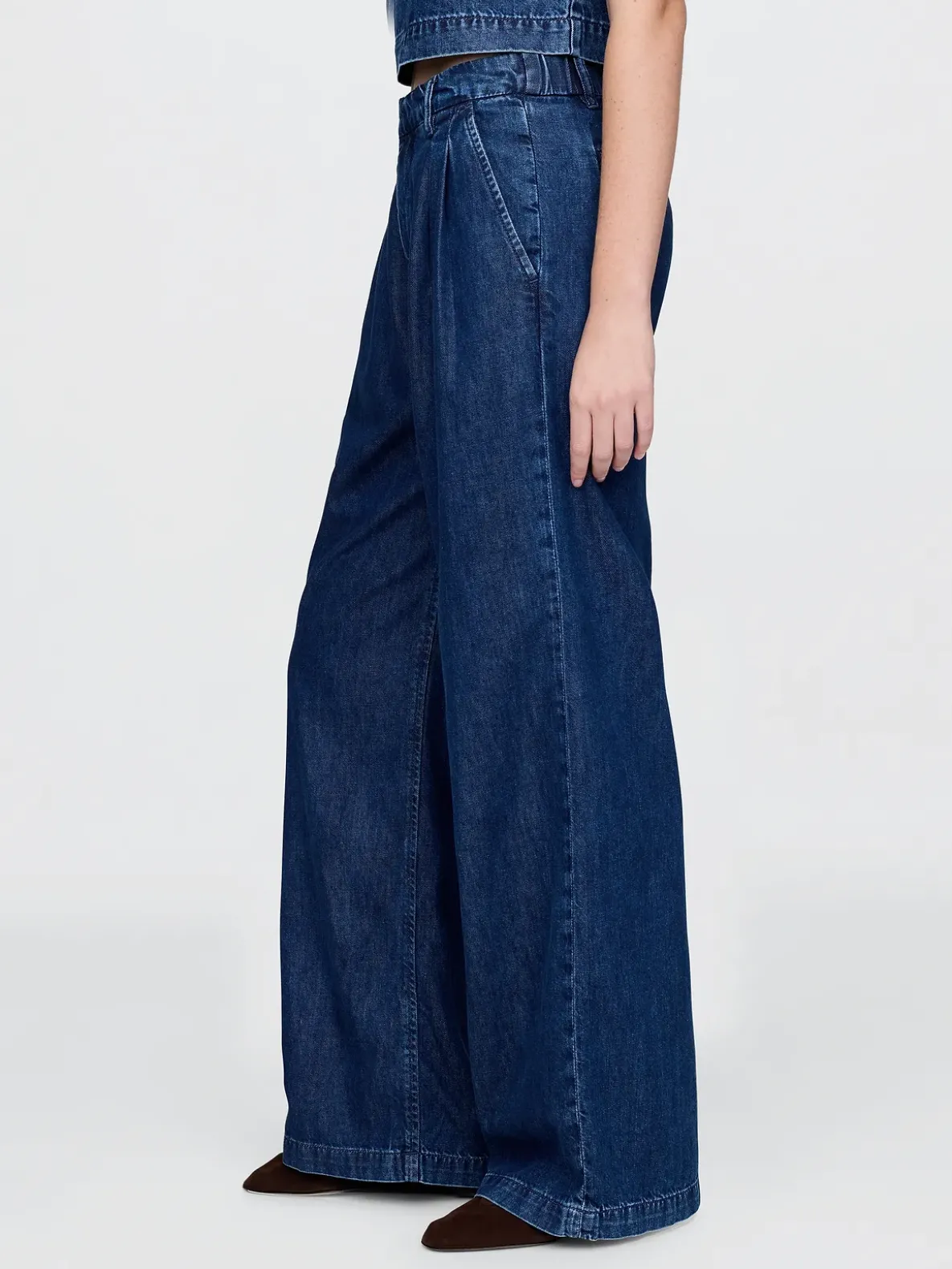 365 High Rise UltraSoft Denim Pleated Trousers