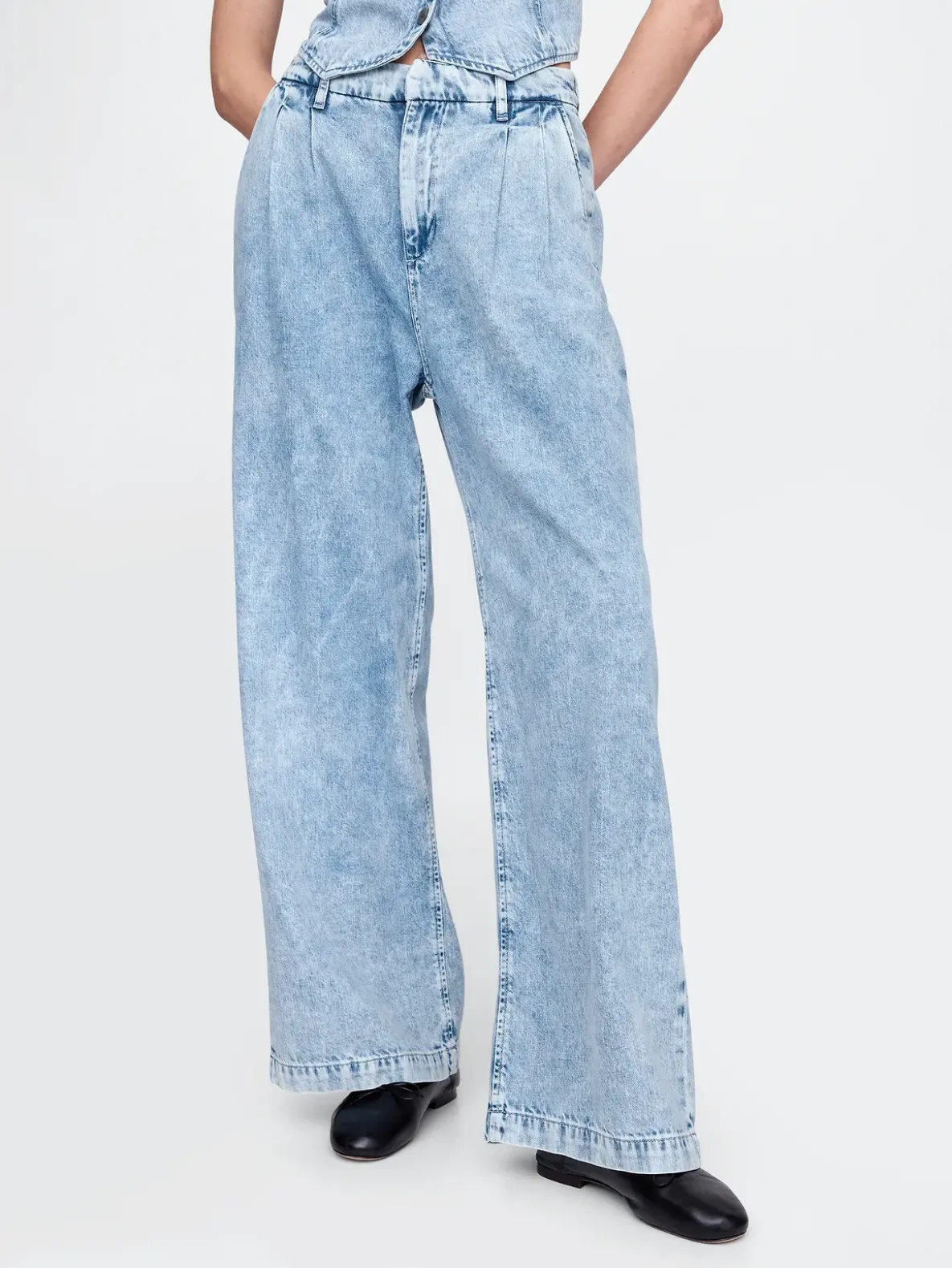 365 High Rise UltraSoft Pleated Denim Trousers