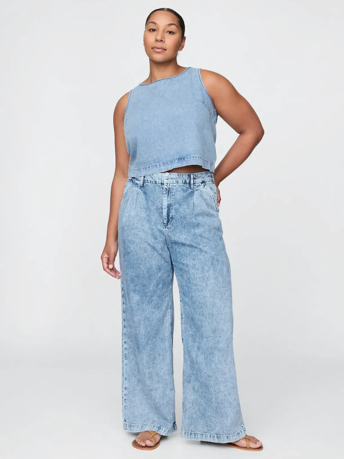 365 High Rise UltraSoft Pleated Denim Trousers
