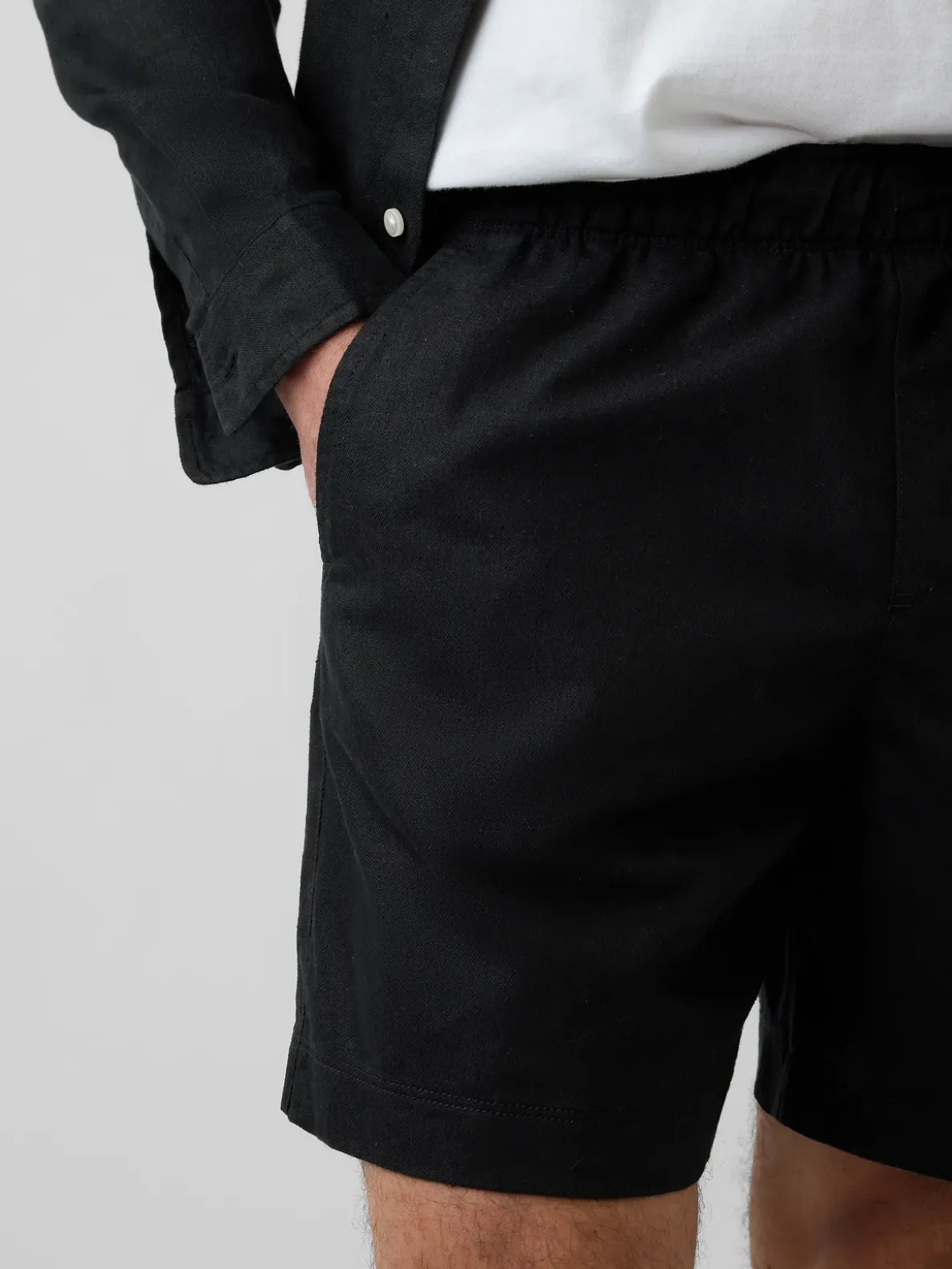 5.5" Linen-Blend Relaxed Shorts