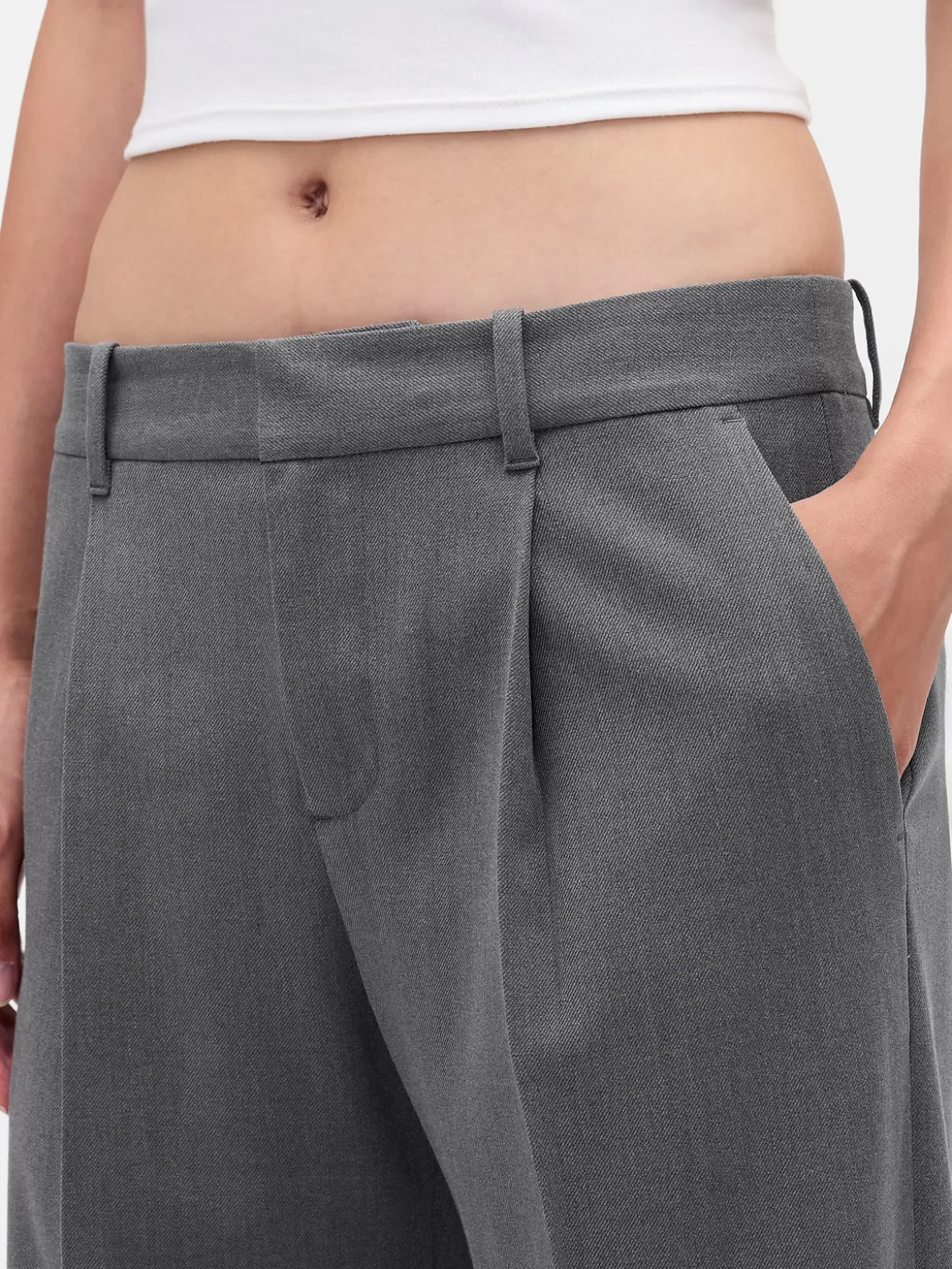 365 Low Rise Brushed Twill Pleated Trousers