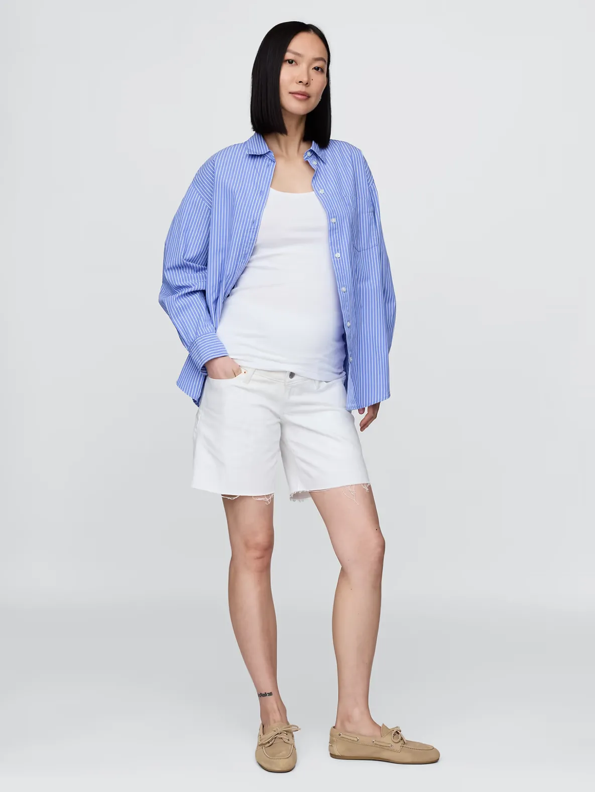 7" Maternity Full Panel Denim Bermuda Shorts