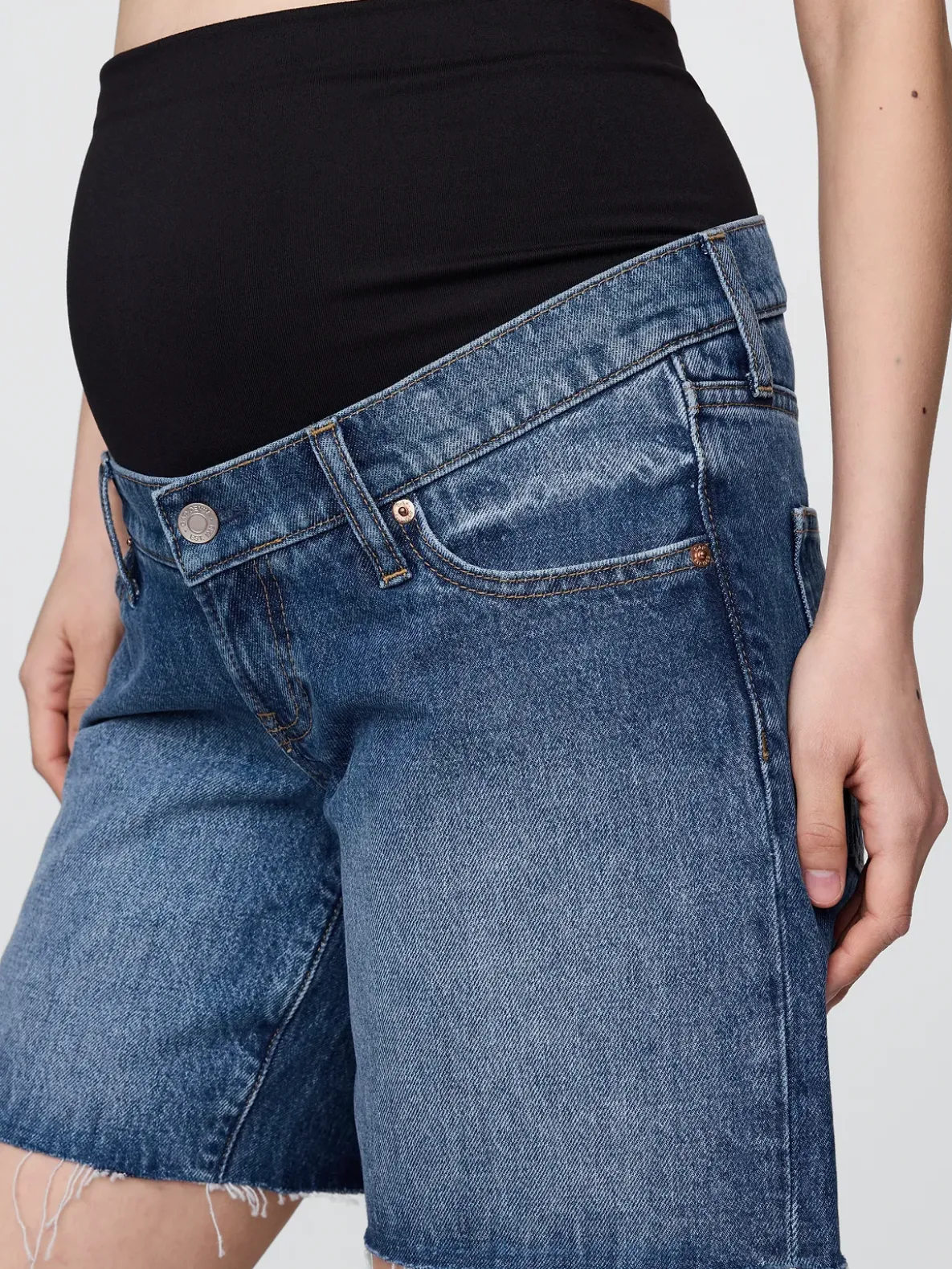 7" Maternity Full Panel Denim Bermuda Shorts