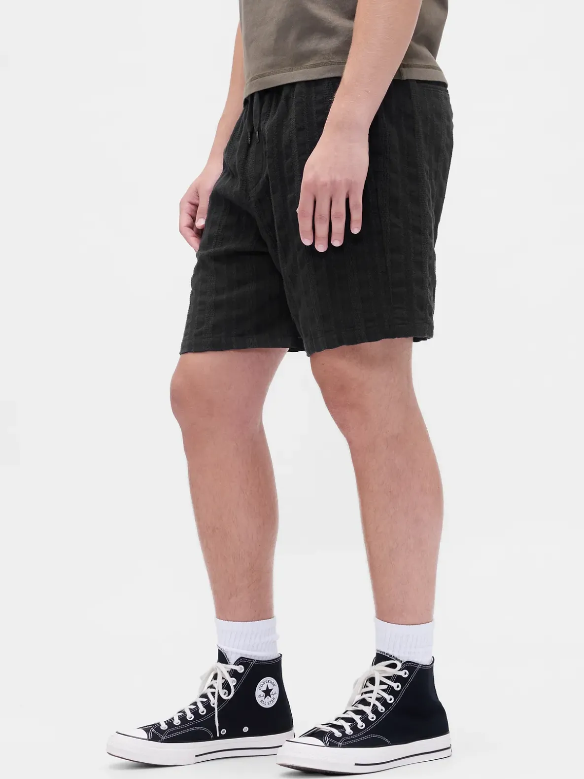 7" Textured Easy Shorts