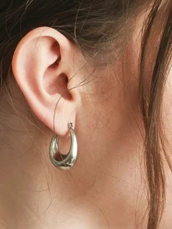 Admiral Row Silver Oval Hoop Earrings