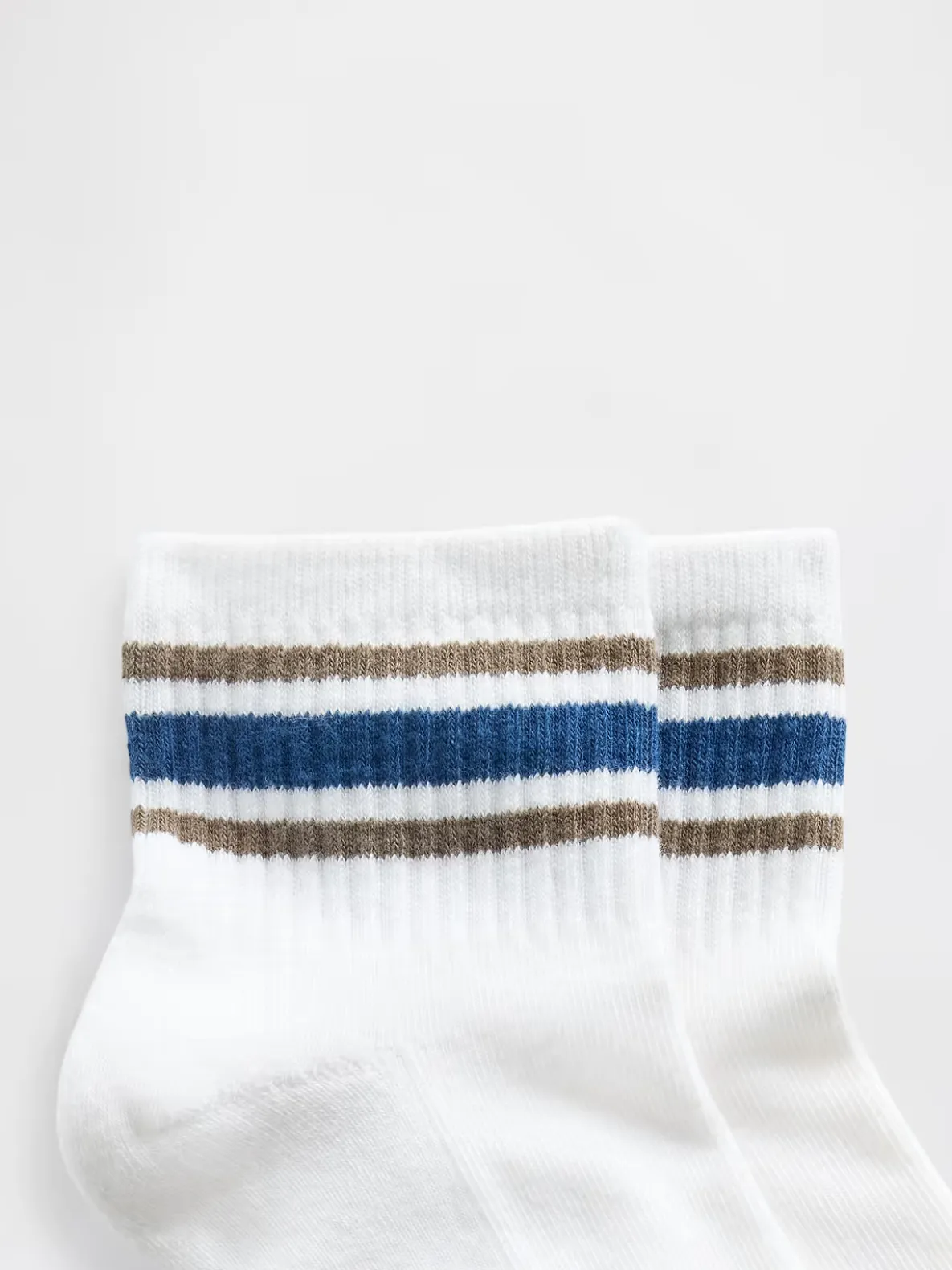 Athletic Quarter Crew Socks