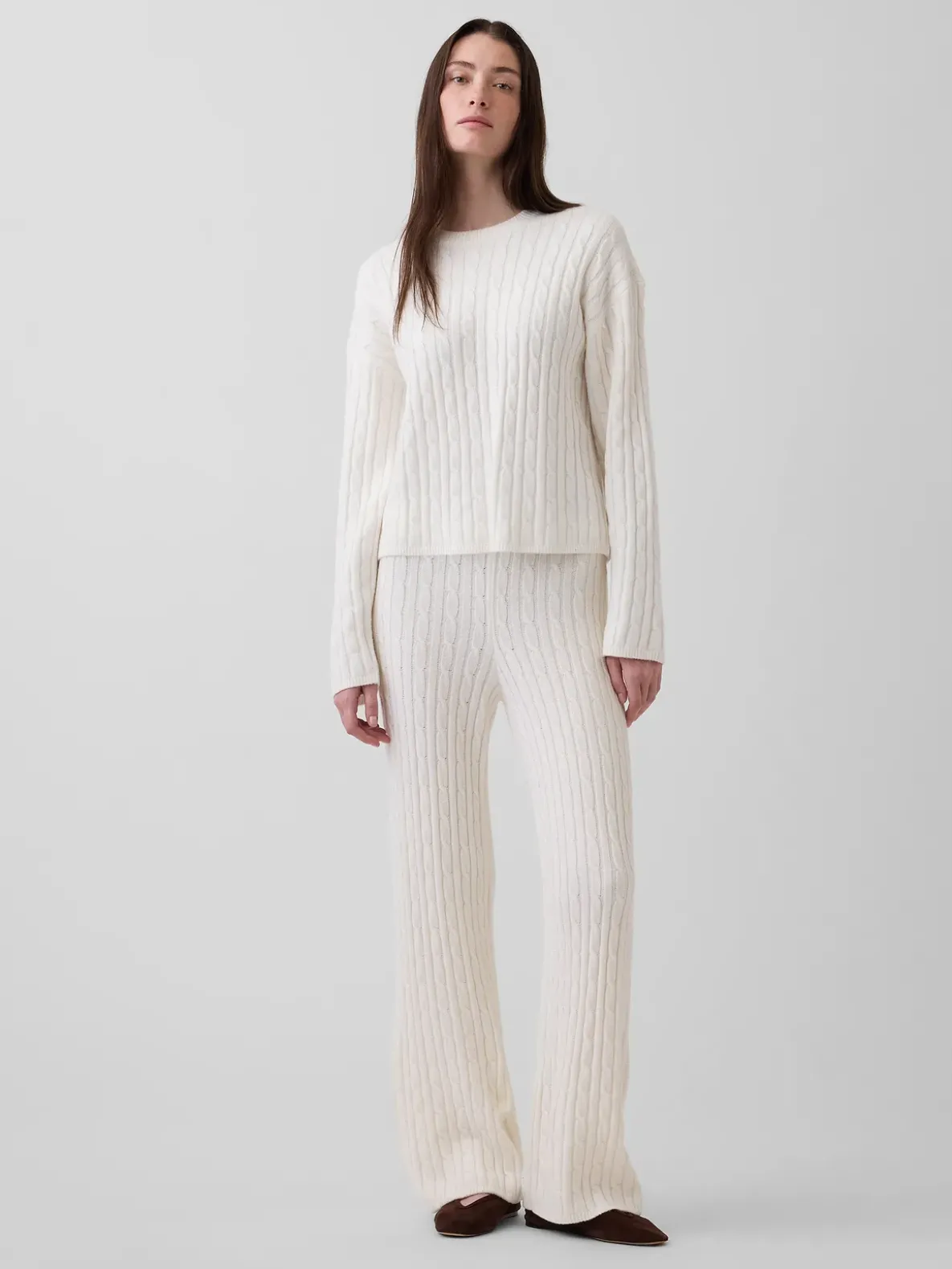 CashSoft Oversized Cable-Knit Sweater