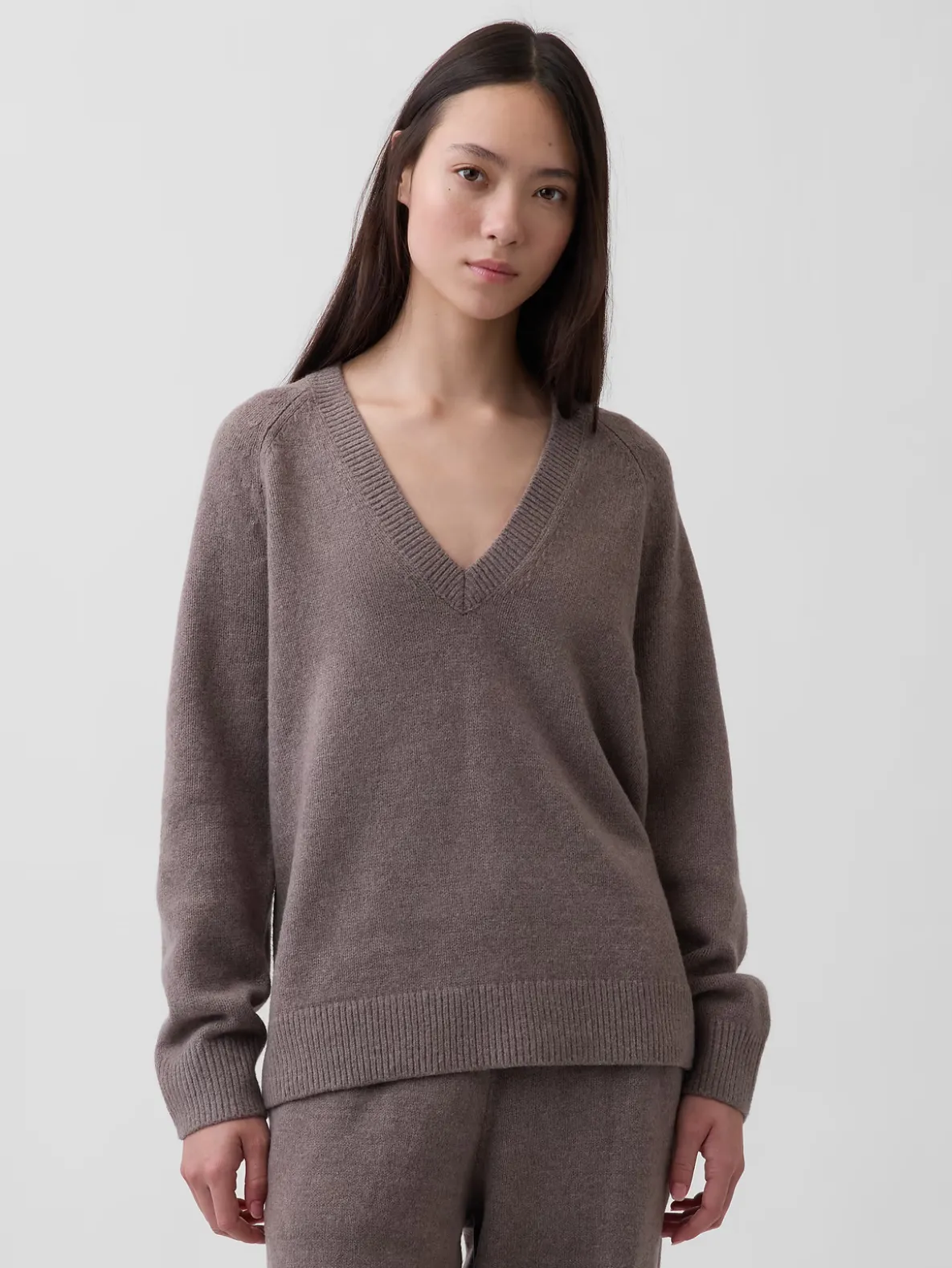 CashSoft Oversized V-Neck Sweater