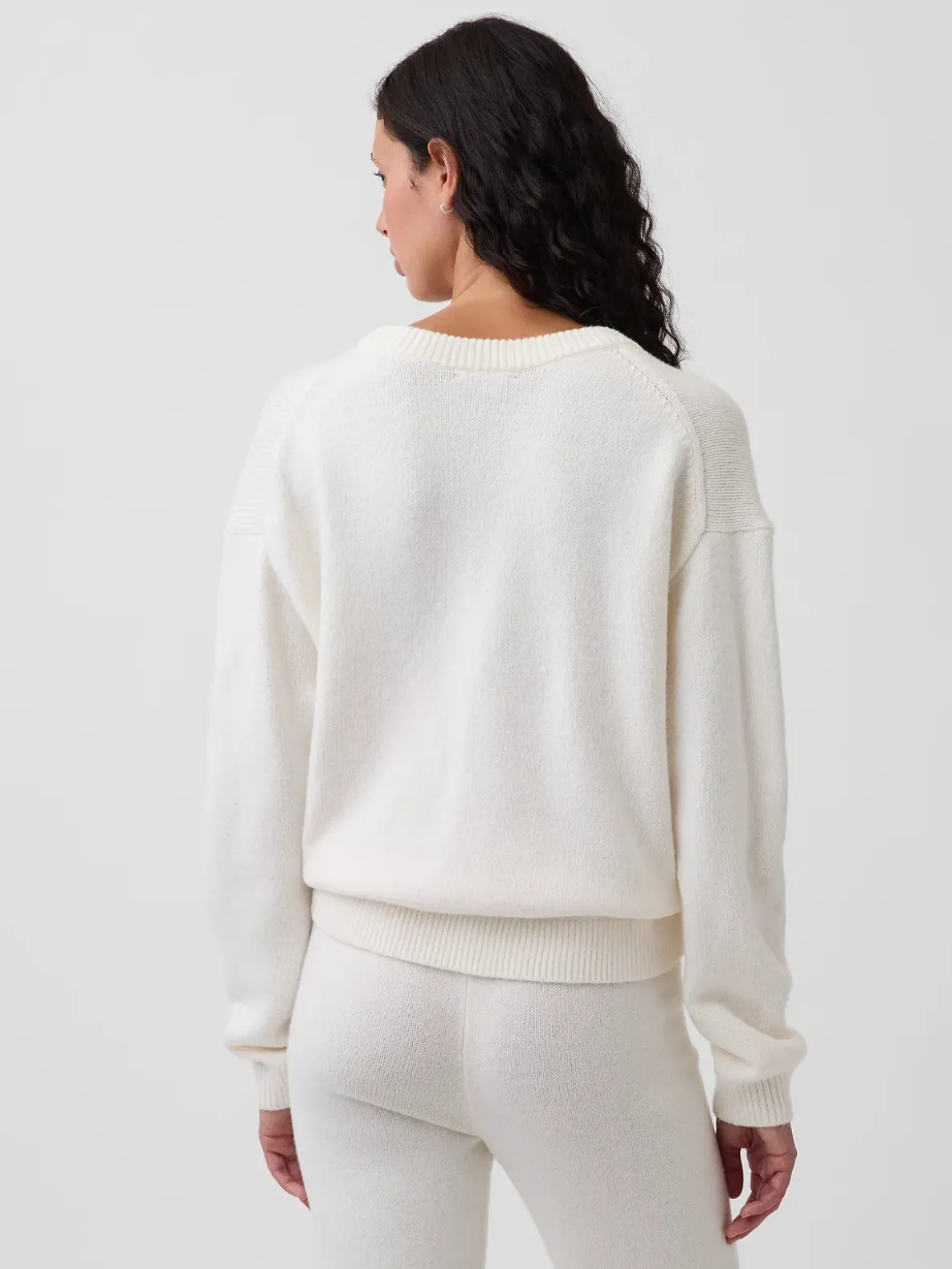 CashSoft Oversized V-Neck Sweater