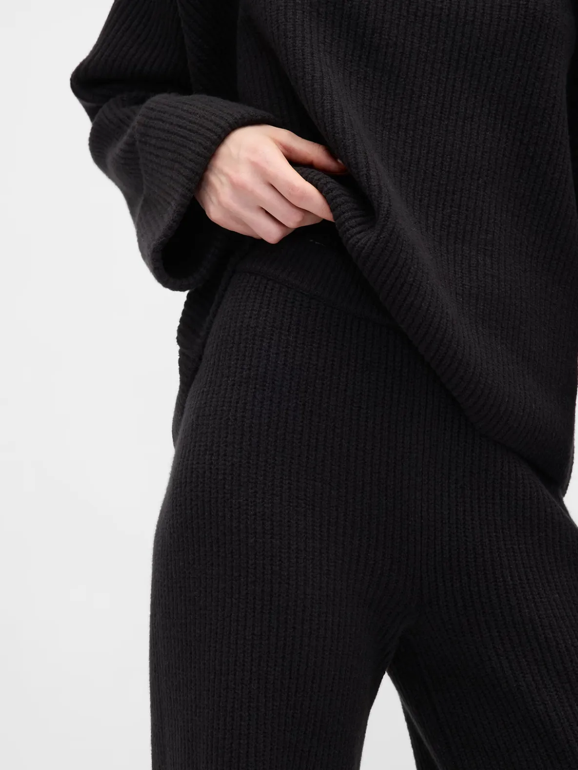 CashSoft Shaker-Stitch Sweater Pants