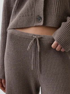 CashSoft Shaker-Stitch Sweater Pants