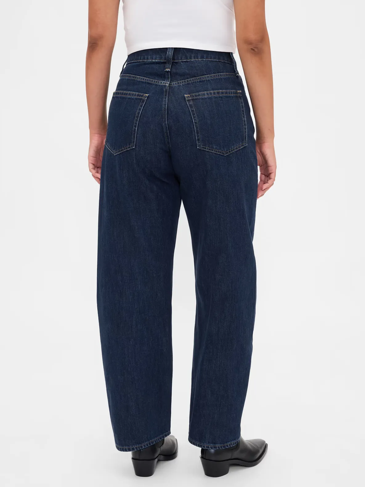 Curvy High Rise Barrel Jeans