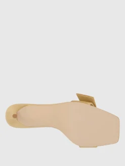 Dayna Heeled Sandal