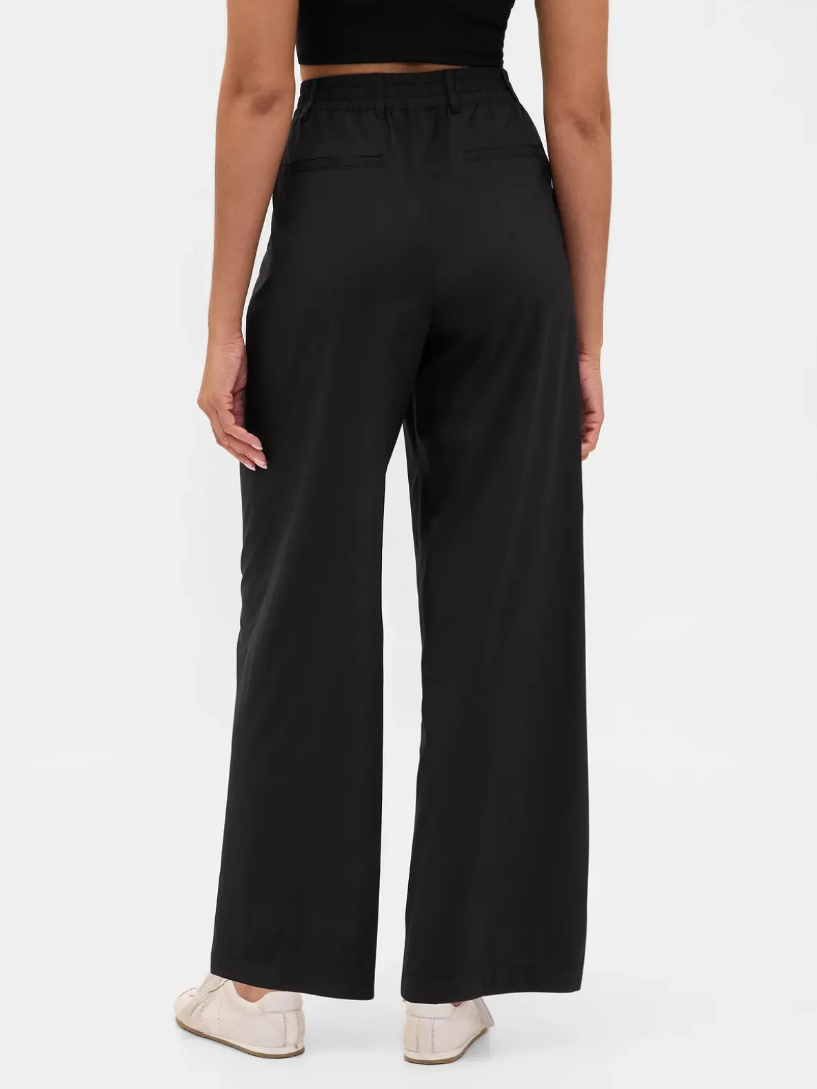 GapFit High Rise Runaround Relaxed Trouser