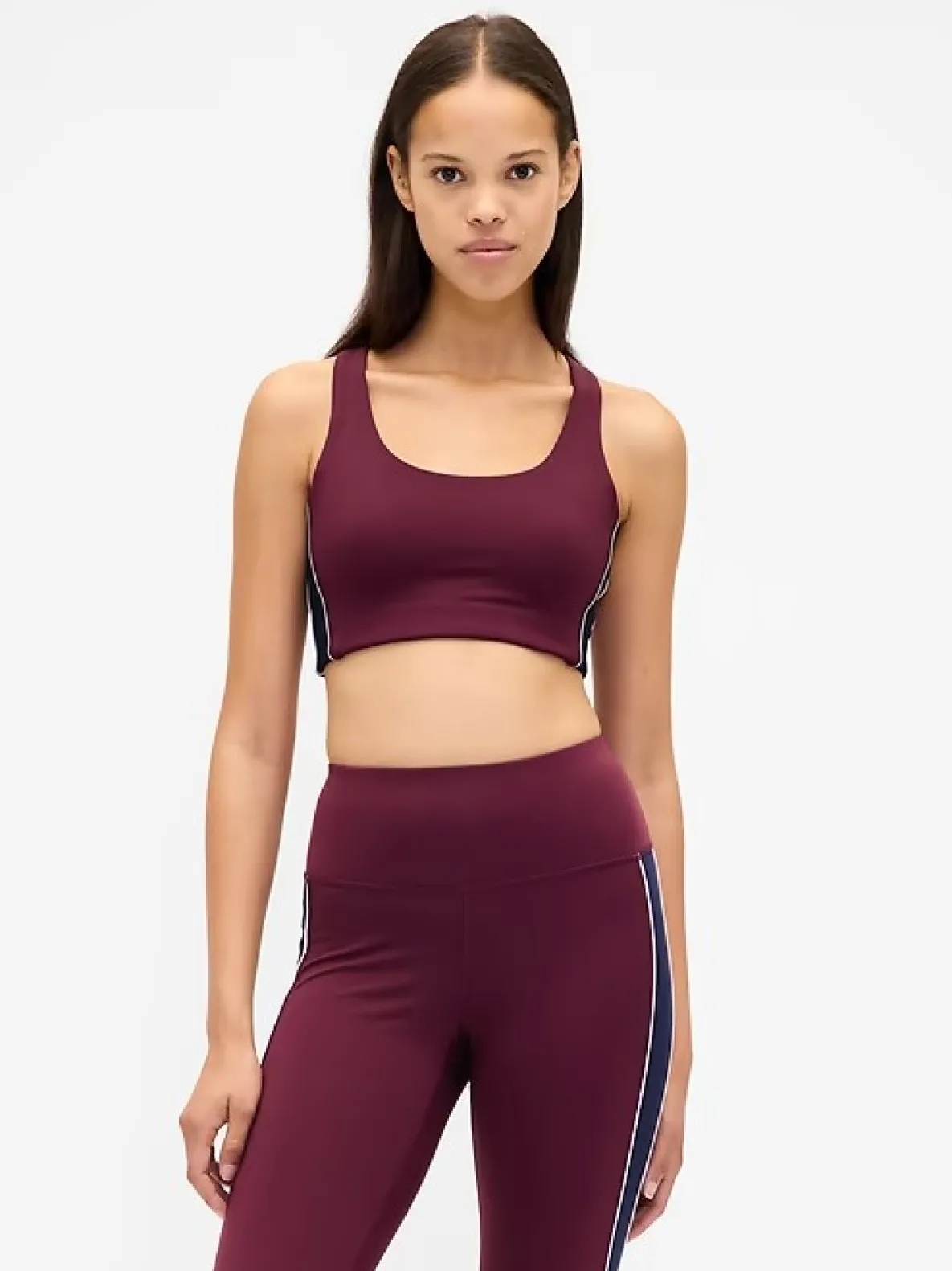 GapFit Power Medium Impact Sports Bra