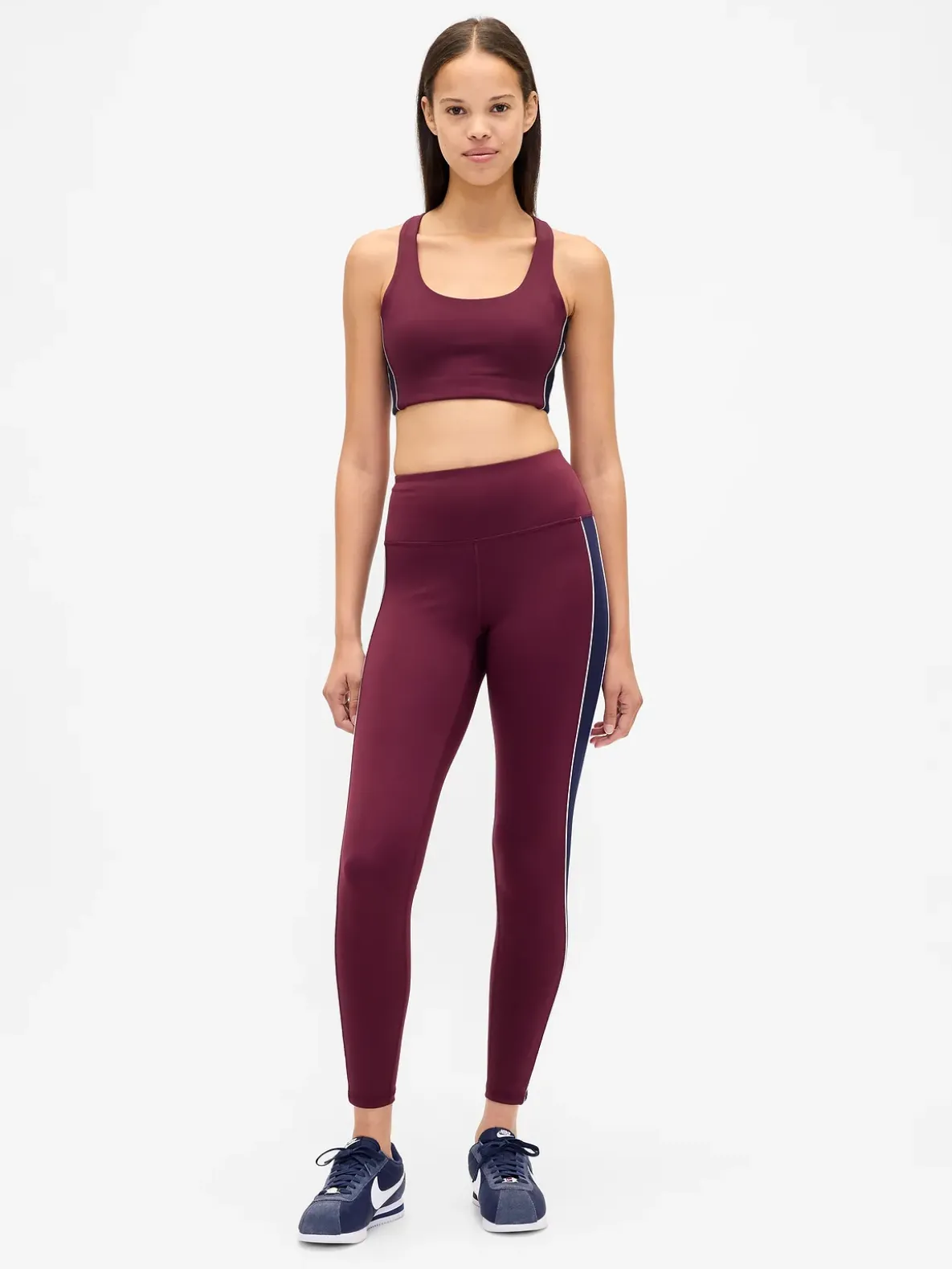 GapFit Power Medium Impact Sports Bra