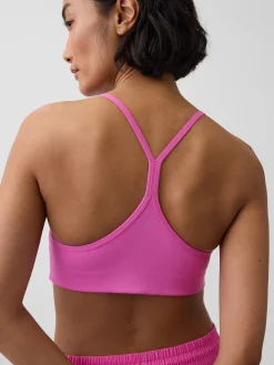 GapFit Smooth Racerback Sports Bra