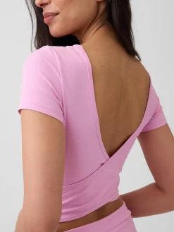 GapFit Smooth Reversible Wrap Crop Top