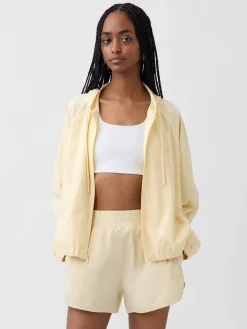 GapFit Tech Windbreaker