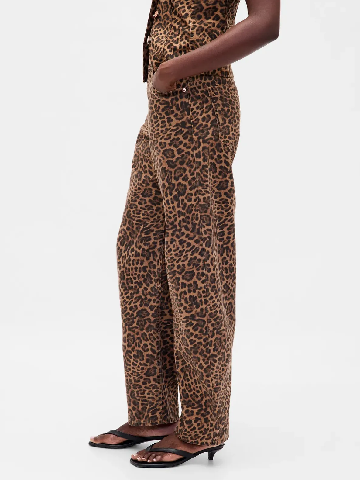 High Rise Barrel Jeans