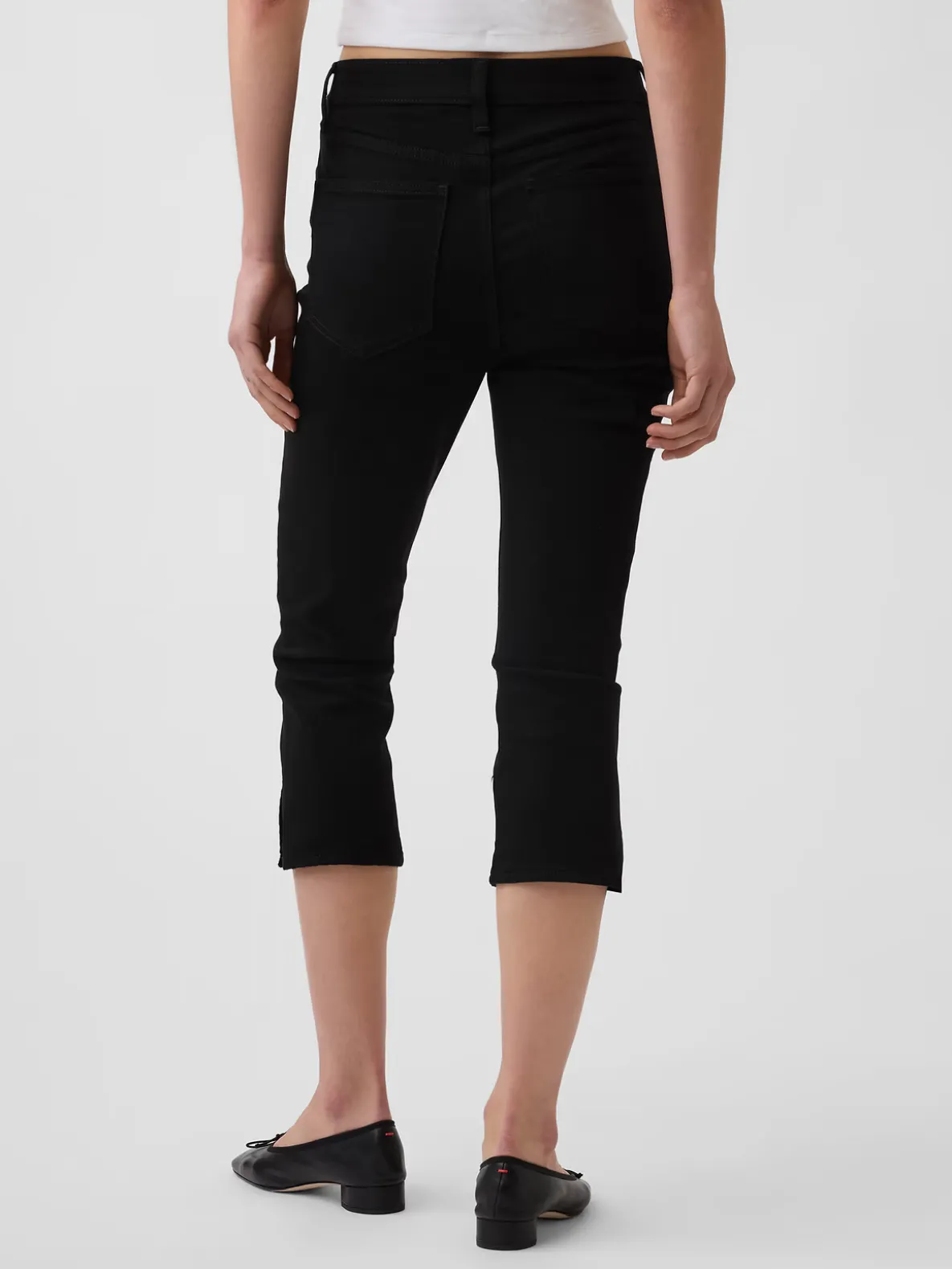 High Rise Cropped Capri Jeans