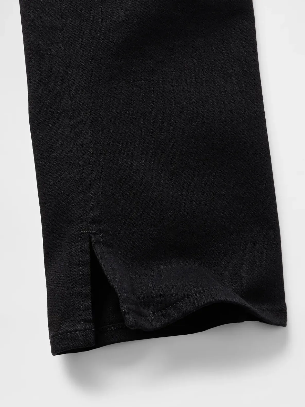 High Rise Cropped Capri Jeans