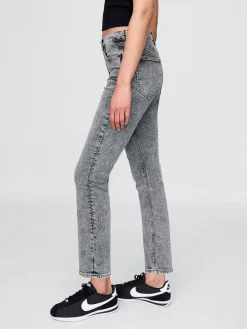 High Rise Vintage Slim Jeans