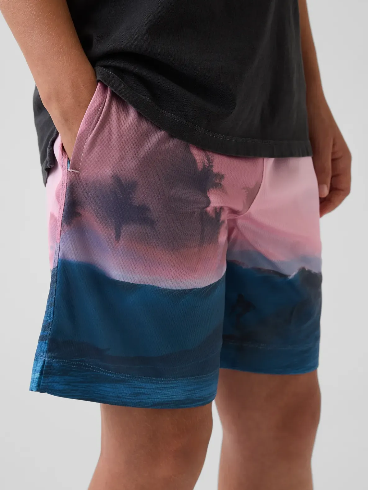 Kids GapFit 6" Recycled Mesh Easy Shorts