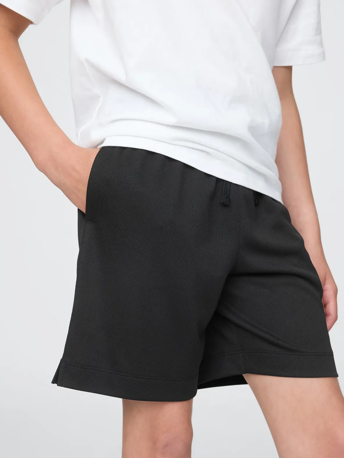 Kids GapFit 6" Recycled Mesh Easy Shorts