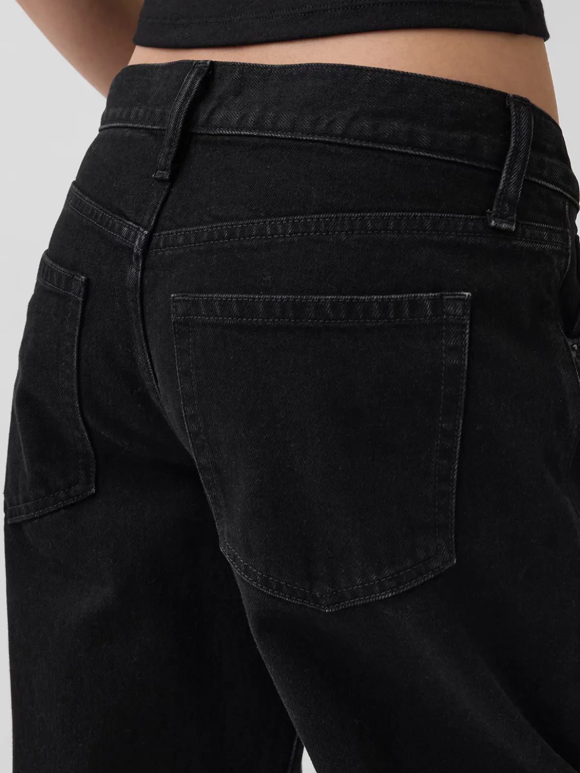 Low Rise Barrel Jeans