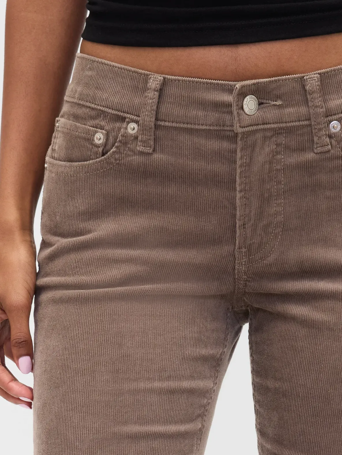 Low Rise Corduroy '90s Slim Straight Pants