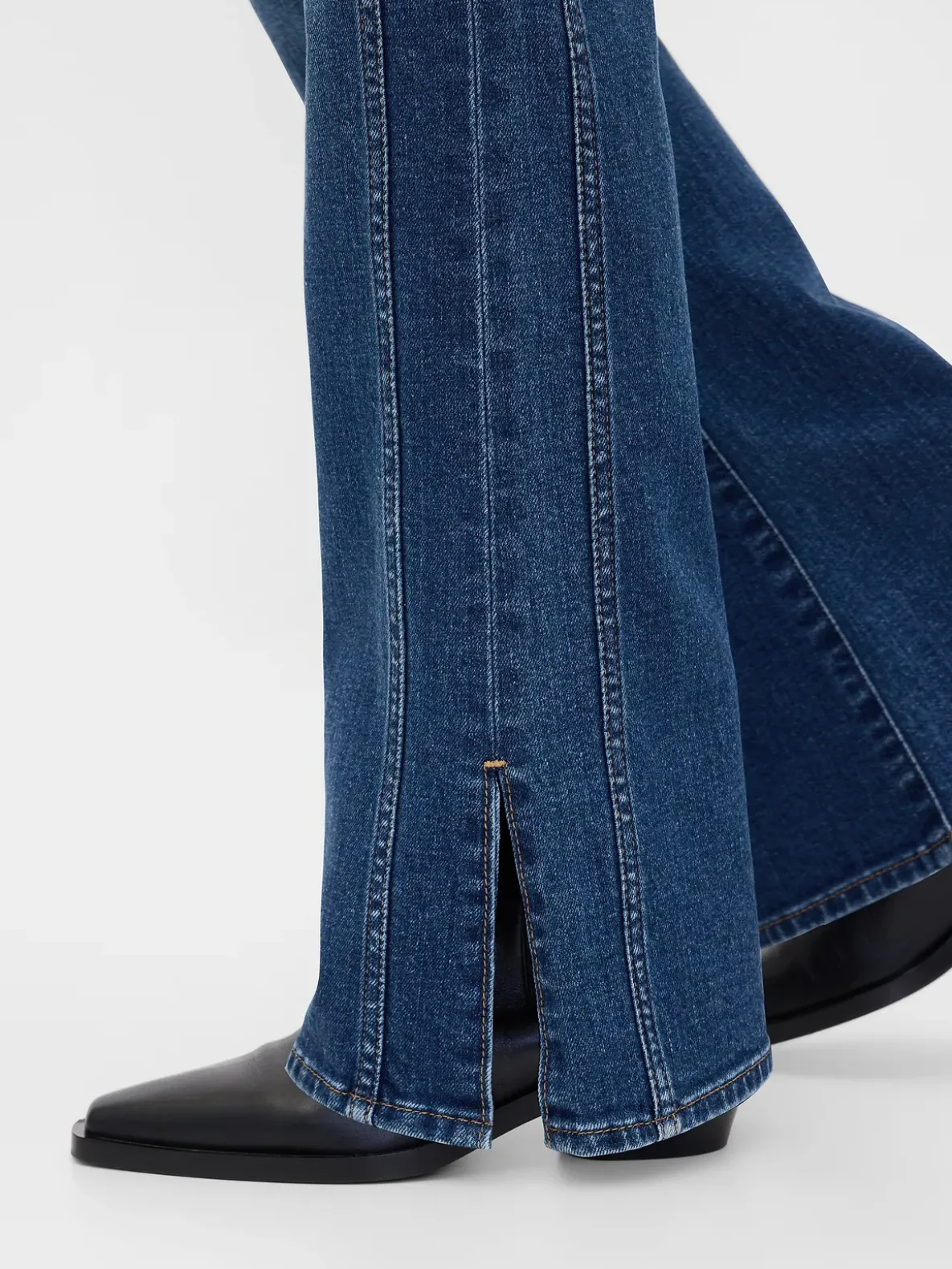 Low Rise Long & Lean Seamed Split-Hem Jeans