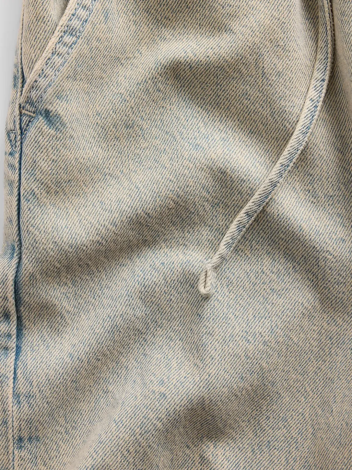 Low Rise '90s Loose Easy Crop Jeans