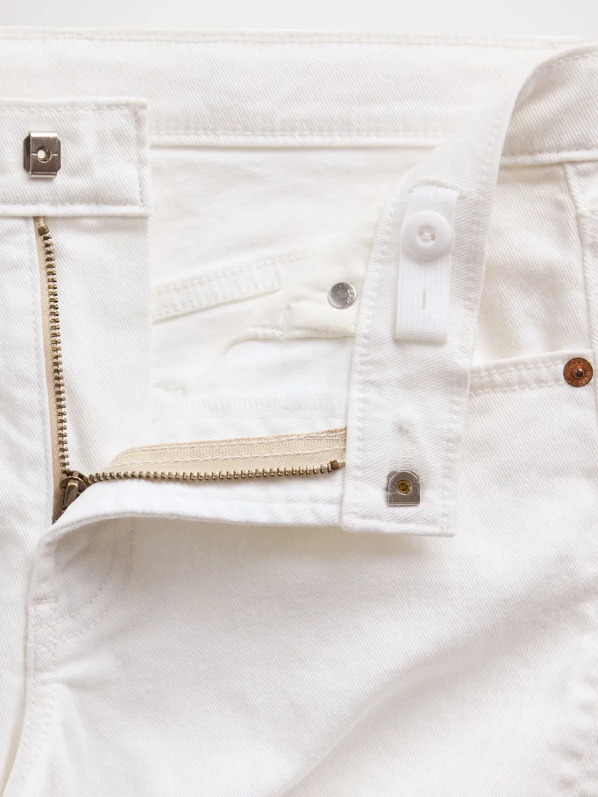 Low Rise Stride Wide-Leg Jeans