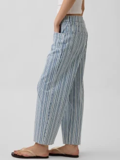 Low Slung Relaxed Crop Jeans