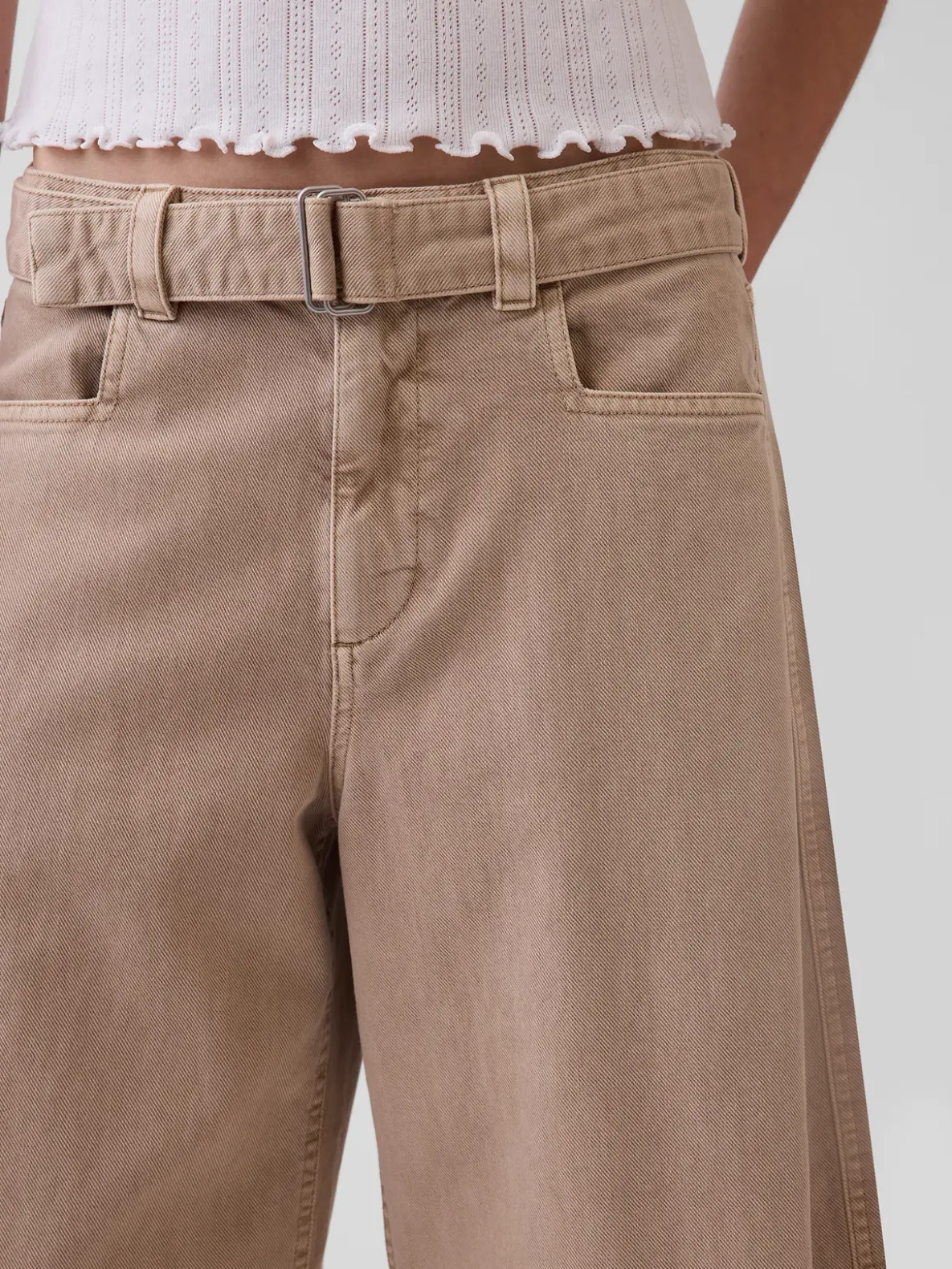 Mid Rise Belted Culotte Barrel Pants
