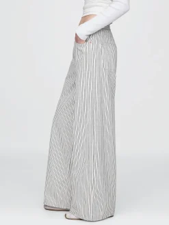 Mid Rise Denim Stripe Baggy Jeans