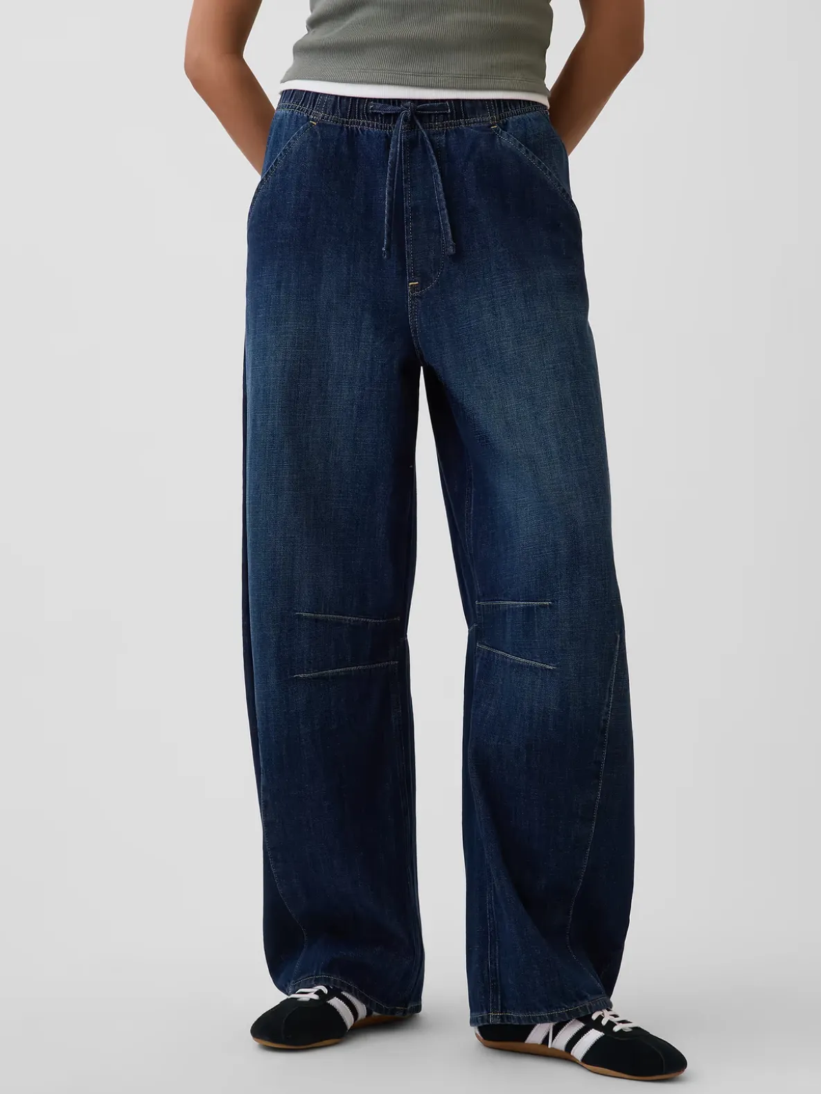 Mid Rise Easy Horseshoe Jeans