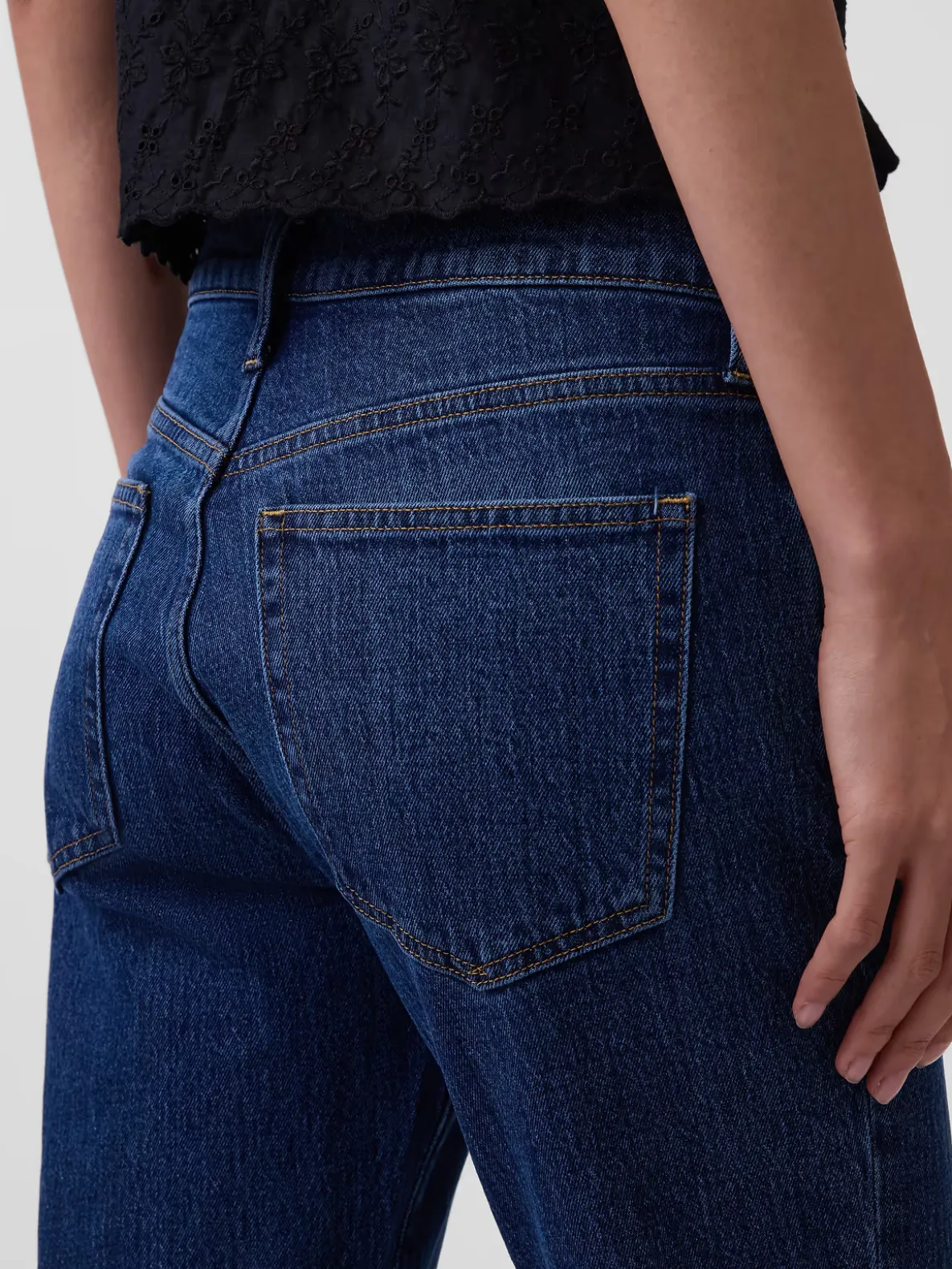 Mid Rise Relaxed Boot Jeans