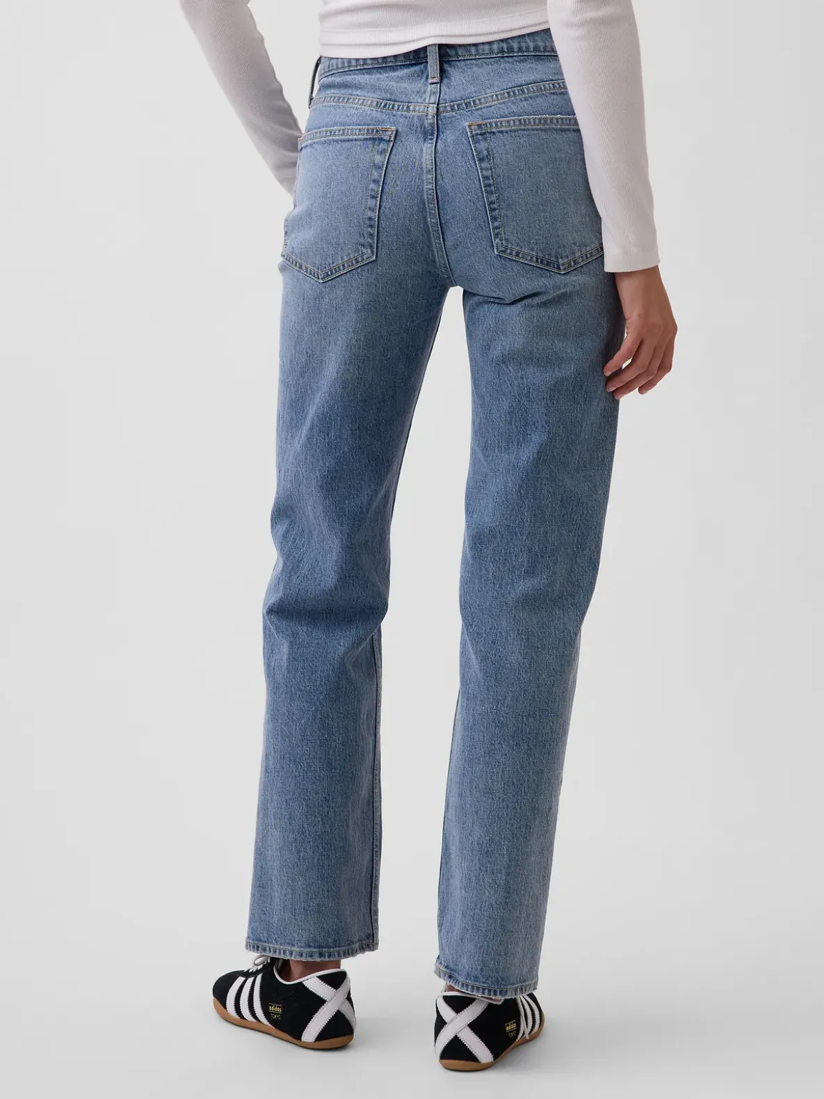 Mid Rise Relaxed Straight Jeans