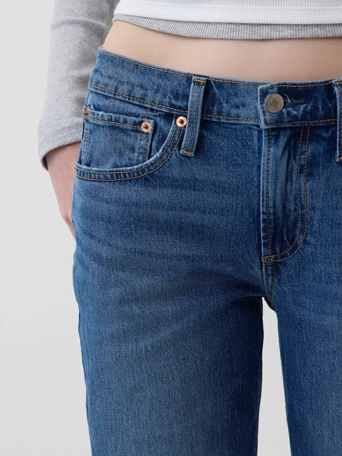 Mid Rise Relaxed Straight Jeans