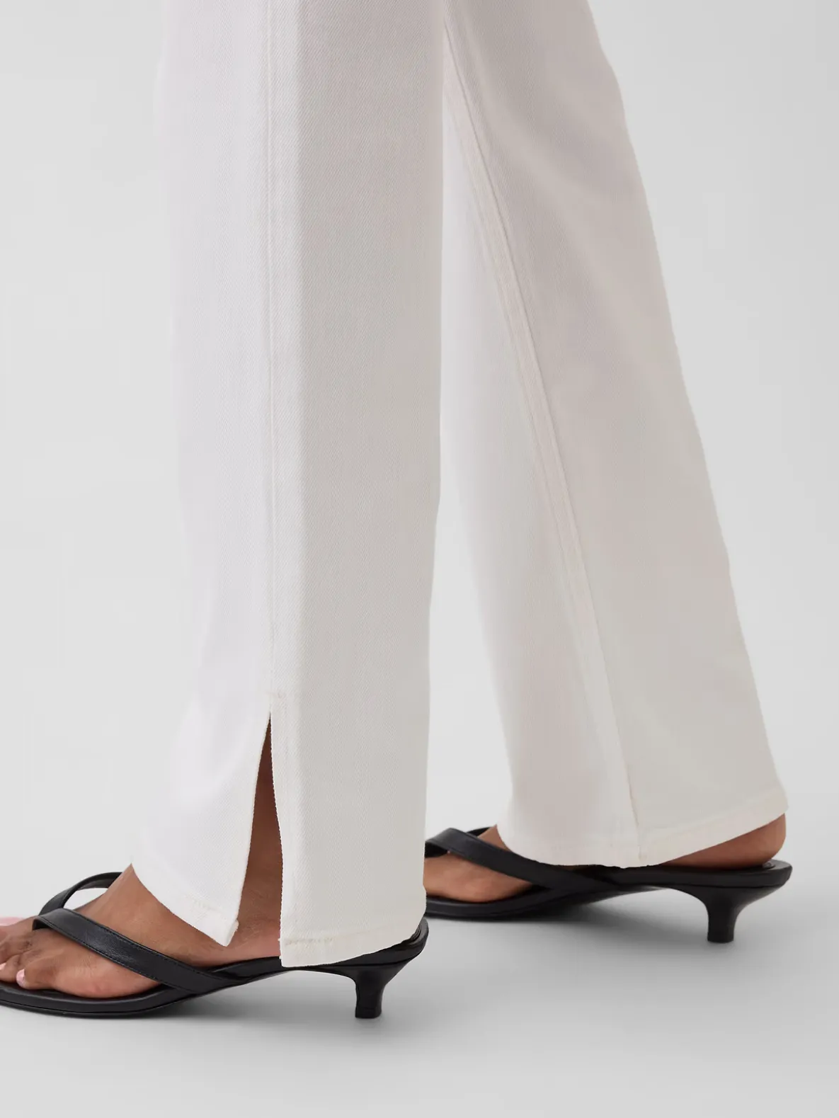 Mid Rise Split-Hem Relaxed Straight Jeans