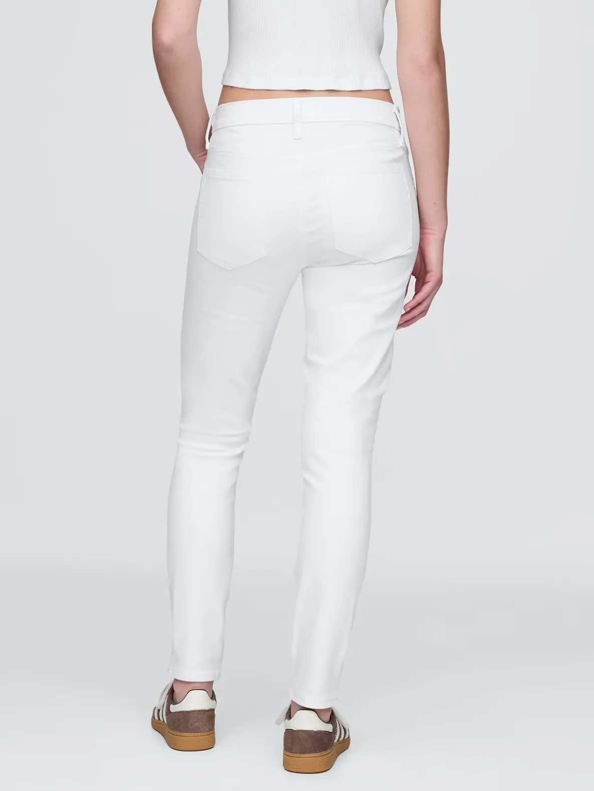 Mid Rise True Skinny Jeans