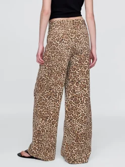 Mid Rise UltraSoft Leopard Baggy Jeans