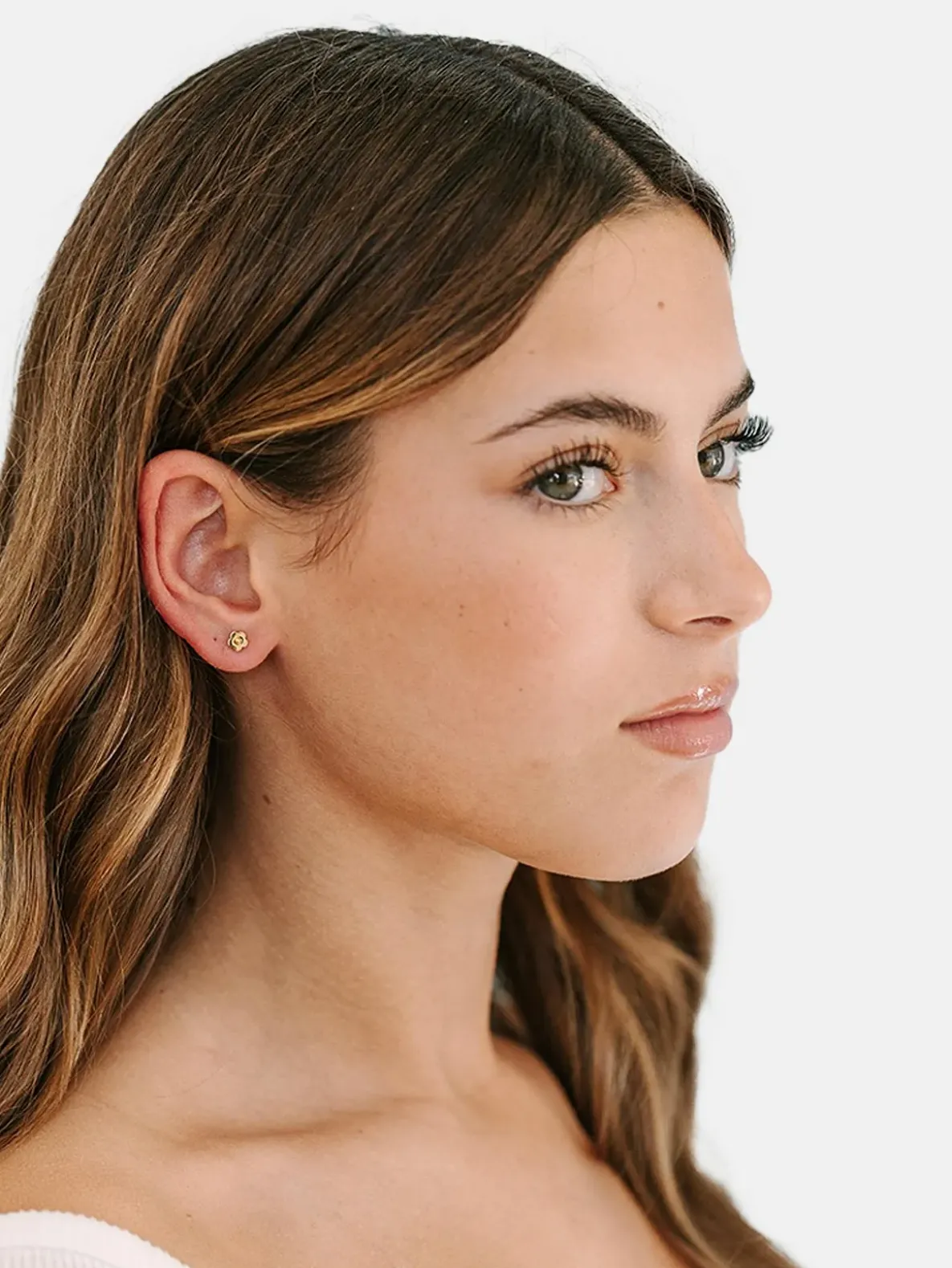 Pierced Co Tiny Classic Flower Screwback Earrings
