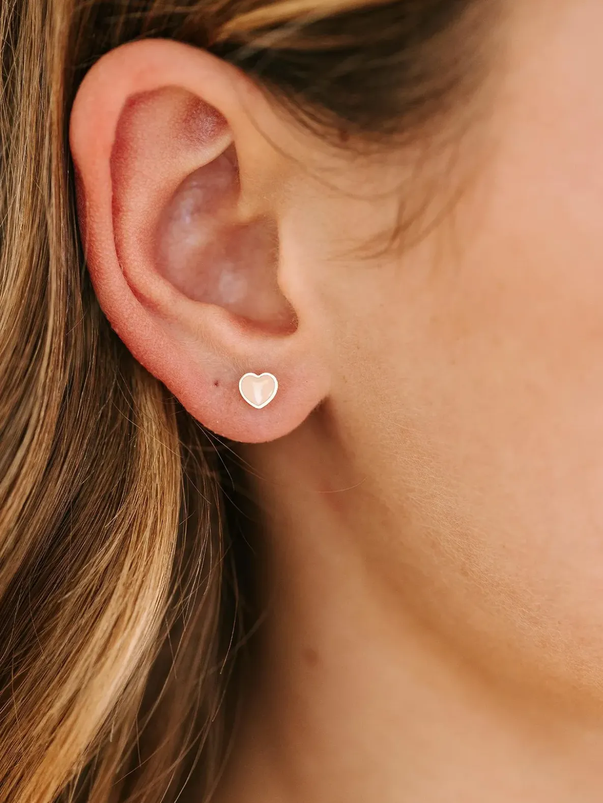 Pierced Co Tiny Peachy Heart Screwback Earrings