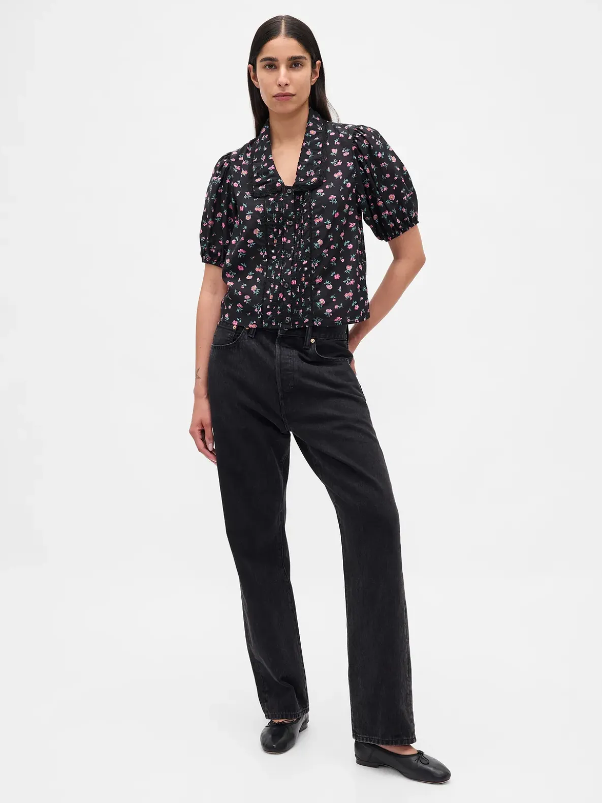Puff-Sleeve Collared Top