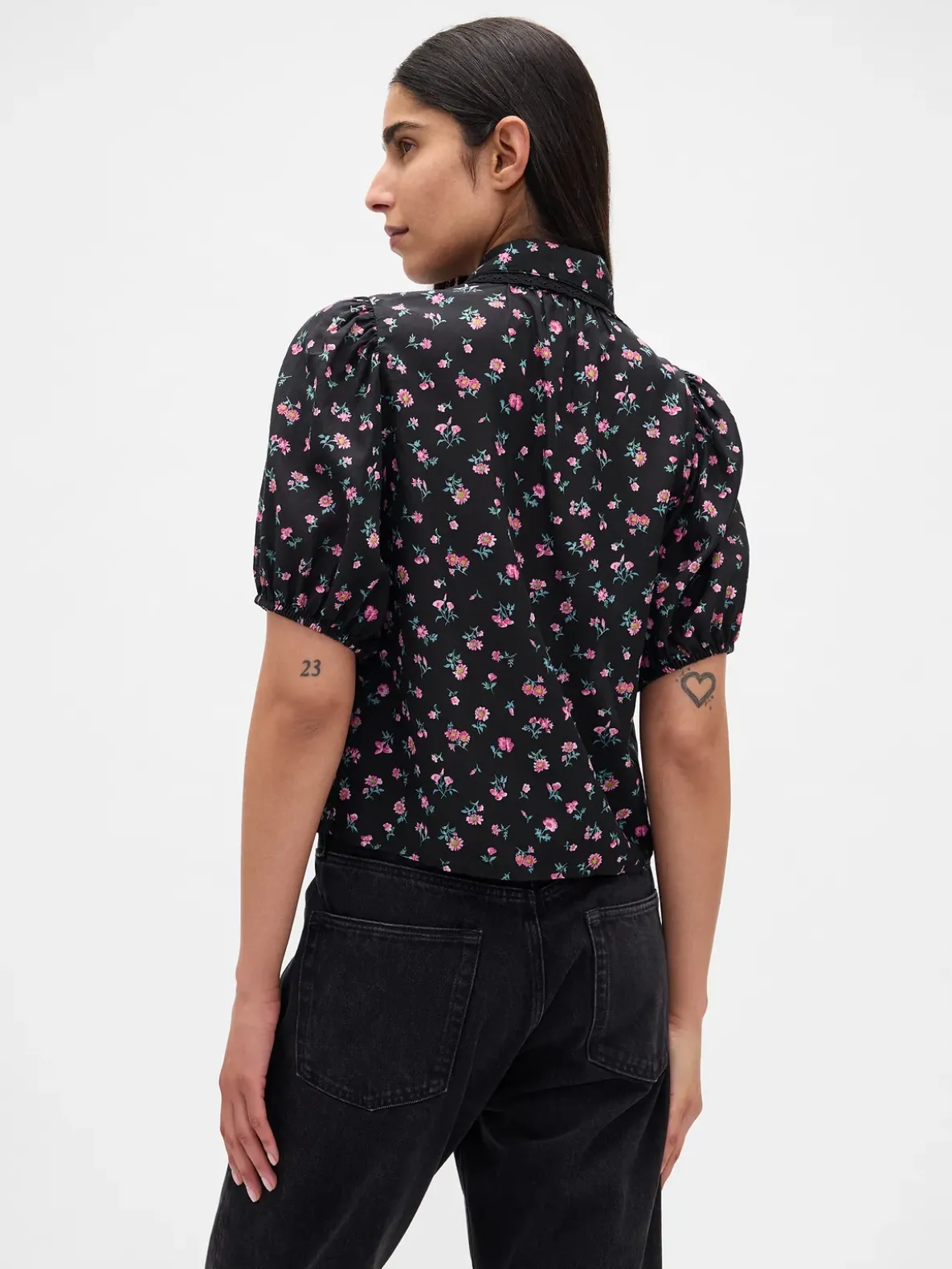 Puff-Sleeve Collared Top