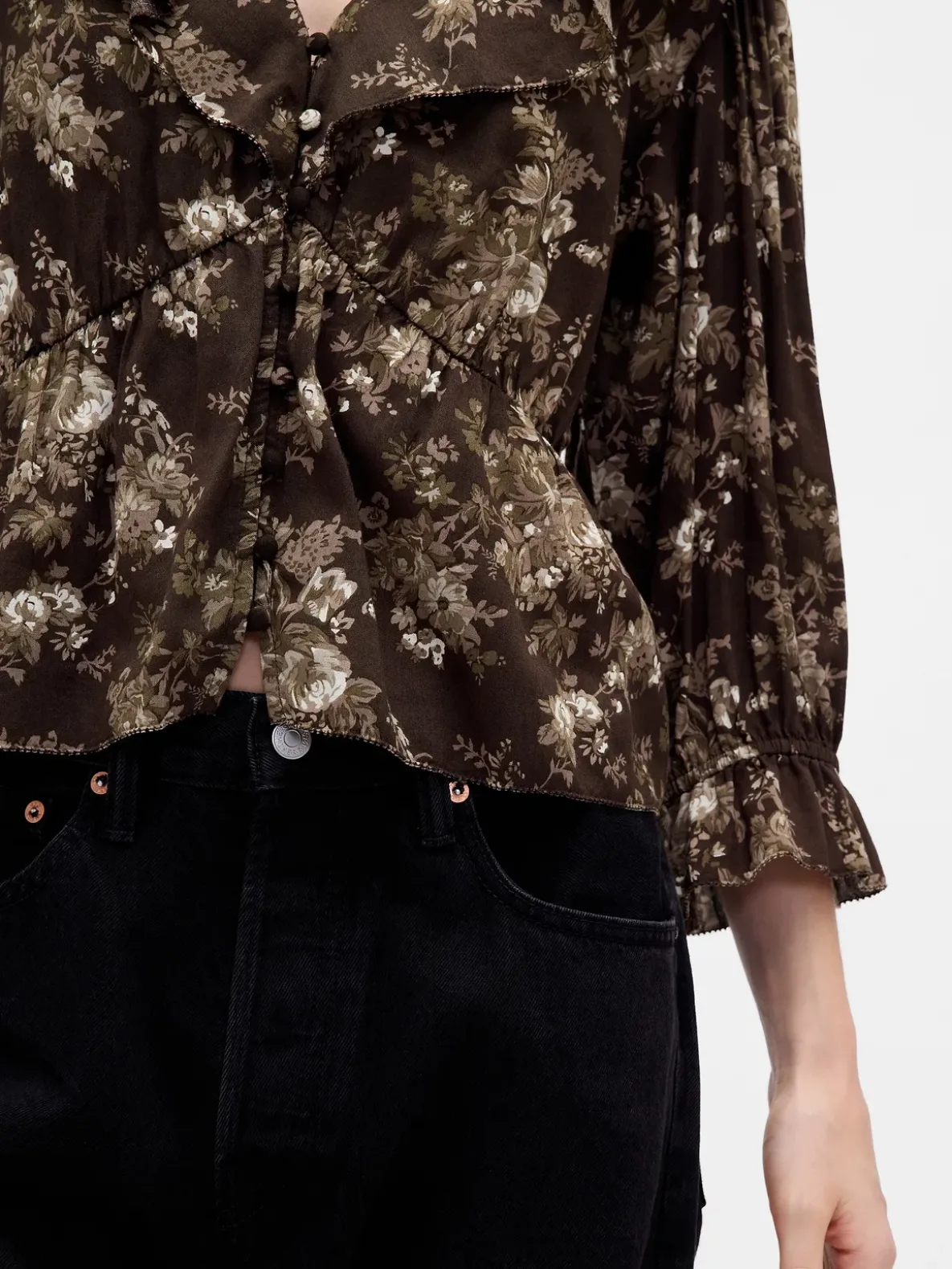 Ruffle Collar V-Neck Top